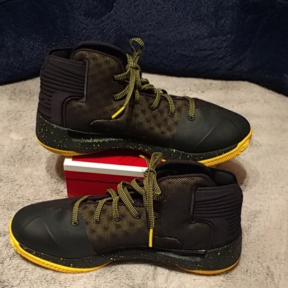 Authentic NWOB Stephe Curry 3C Wardell SC size 8.5 - Picture 2 of 8